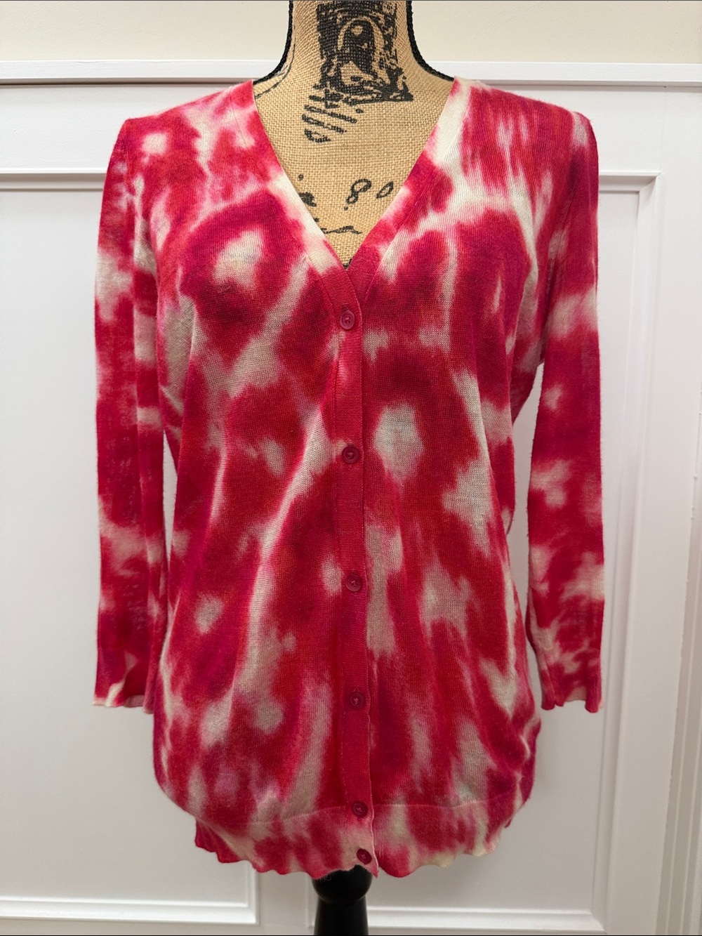 Ann Taylor Red and White Tie-Dye V-Neck Button Cardigan